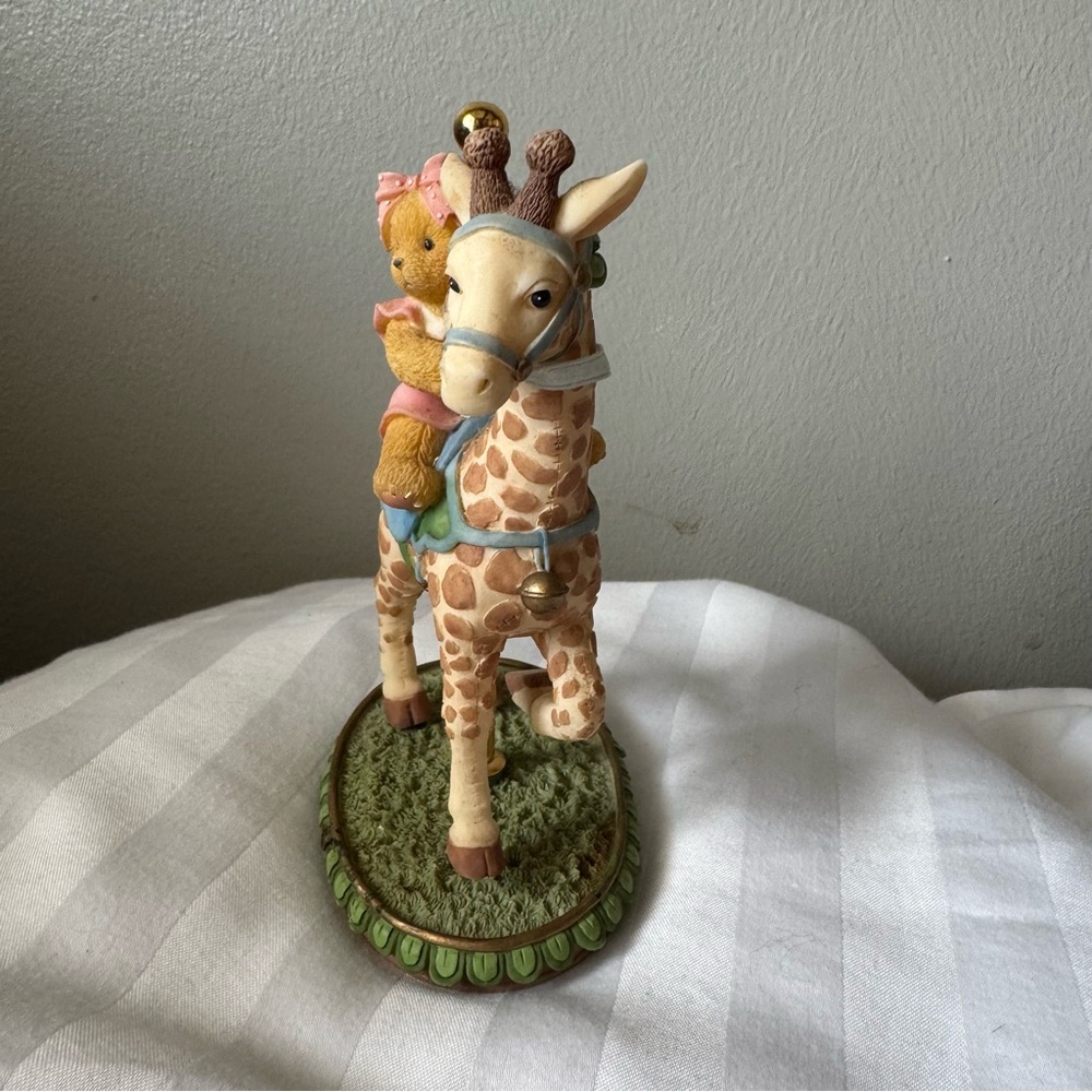 vintage 1999 Cherished Teddies figurine Carousel Flossie - Picture 4 of 6
